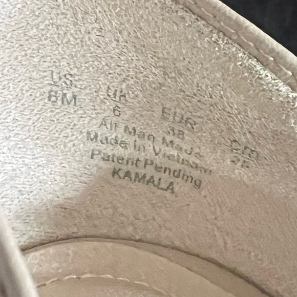 Life Stride Soft System. Size 8. In great condition!  Worn once. Heels: 2.5” - Picture 10 of 11